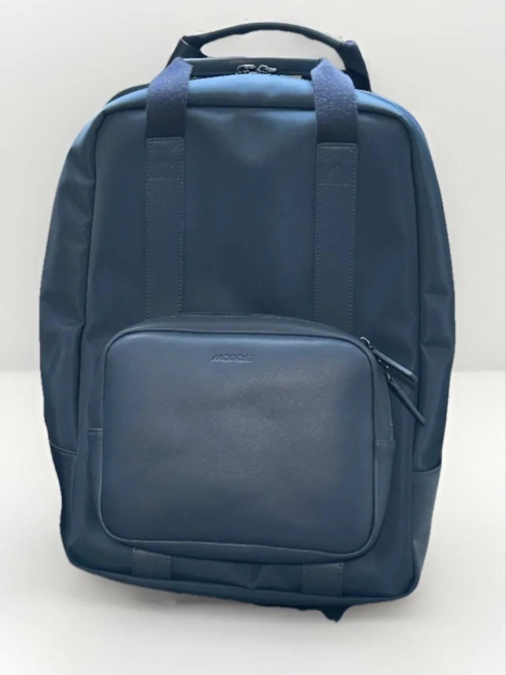 Monos metro backpack in Oxford blue ~ Excellent